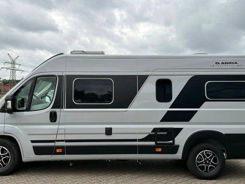 Kastenwagen Adria 30