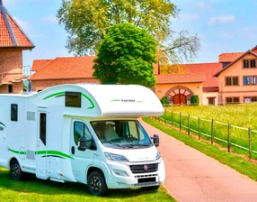 Wohnmobil Forster A734 - 7 Schlafplätze mit Moped
