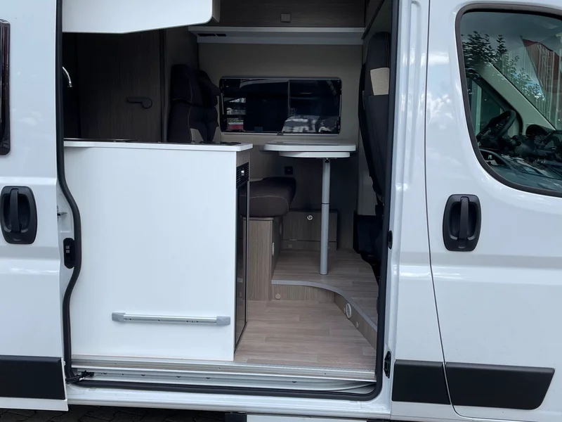 Chausson 594 First Line