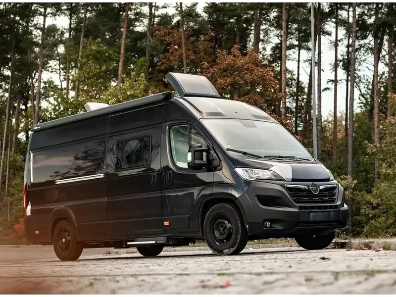 Maxi-Van mit Automatik & Längsbetten