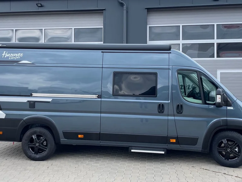 Hannes Camper Van 64