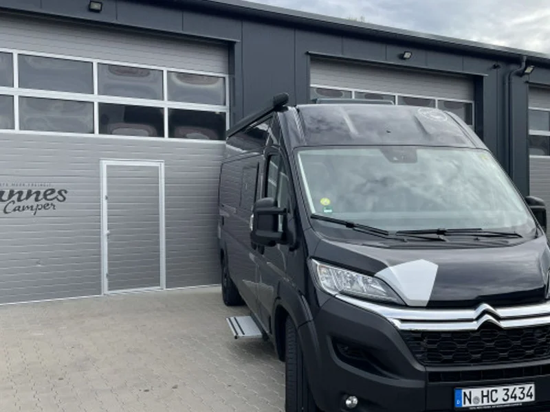 Premium Camper Van 60