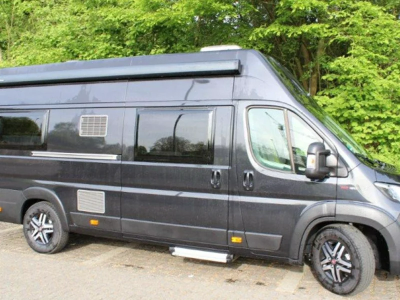 Raumwunder Pössl Roadcruiser Revolution, Automatik, AHK, Navigation, TV/SAT, elektr. Hubbett im Heck uvm.