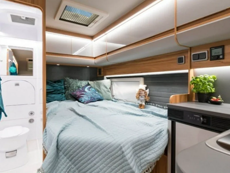 NEUHEIT Affinity Camper, für 4, Automatik, AHK, TV, Dieselheizung, Dachklima, elektr. Bett, Raumbad, offener Grundriss, und mehr!