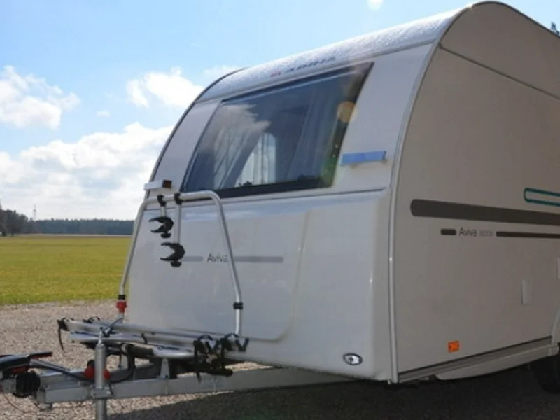 Wohnwagen FLIEGENGEWICHT für 4 Personen