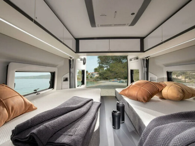 Adria Twin Supreme mit Automatik, AHK, Navigation, TV, Raumschwenkbad, opt. elektr. Hubbett, max. 3 Personen,uvm.