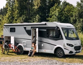 Luxus PUR: Klima, Automatik, TV, Solar ... Sunlight i68 Adventure Edition