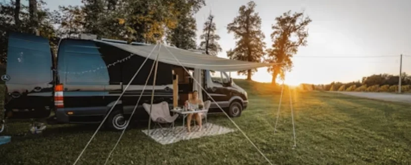 Wohnmobil-Schattenspender: Markisenstoffe im Vergleich